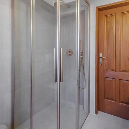 Počitniška hiša Lastovka