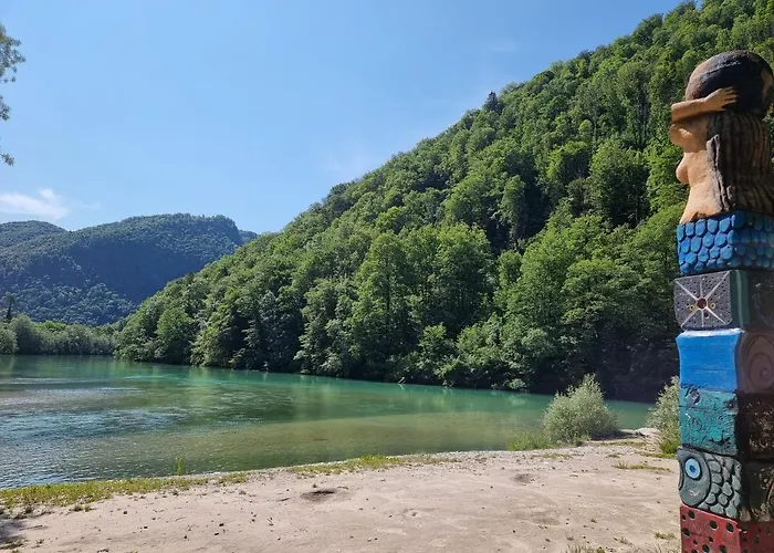 Lastovka Casa de Férias Tolmin