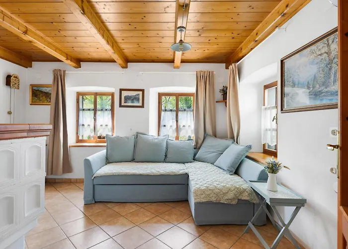 Lastovka Casa de Férias Tolmin